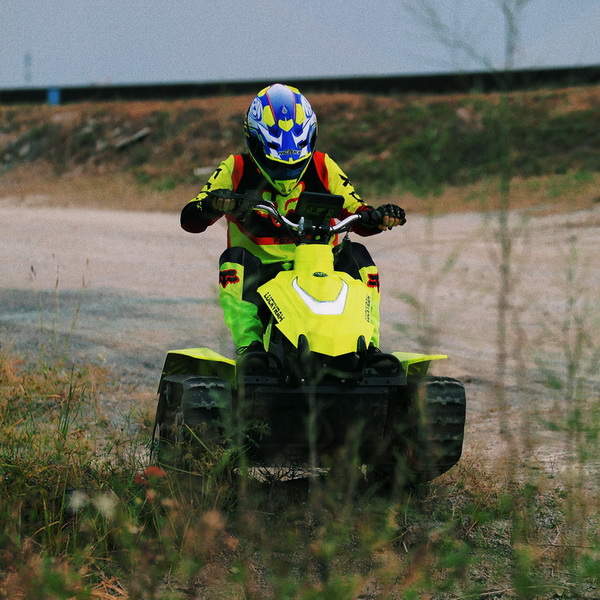 Etv-8 Elektrikli Çift Yollu Kar Motosikleti Off-Road Açık Hava Aktiviteleri İçin Uygundur